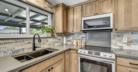 345 E Gault Way, Sparks, NV 89431 Photo