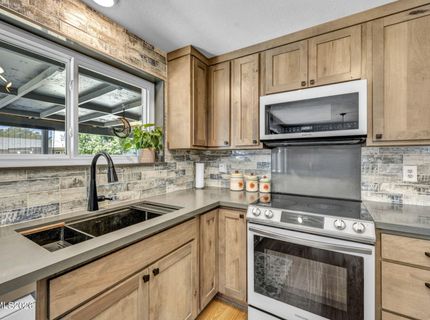 345 E Gault Way, Sparks, NV 89431 Photo