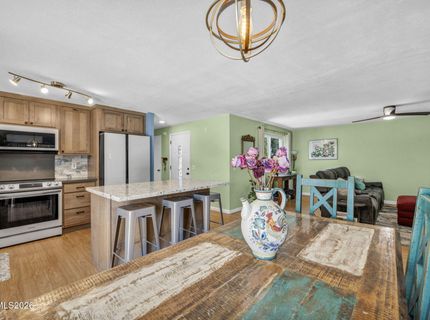 345 E Gault Way, Sparks, NV 89431 Photo