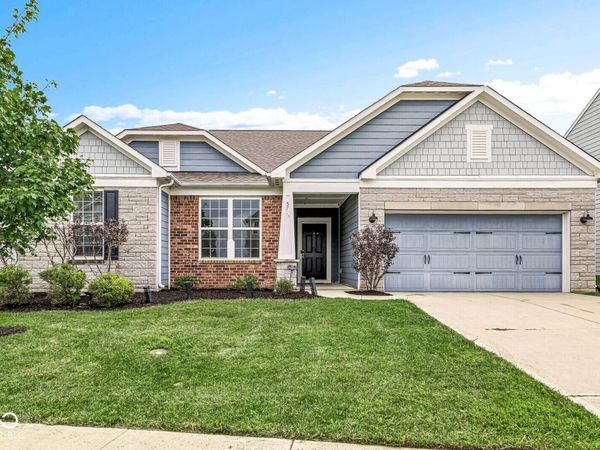 5719 Gateway East Drive, Whitestown, IN 46075