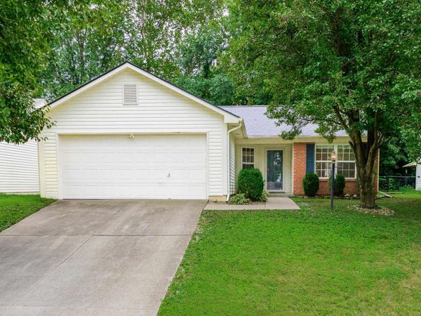 1529 W Edinburgh Bend, Bloomington, IN 47403