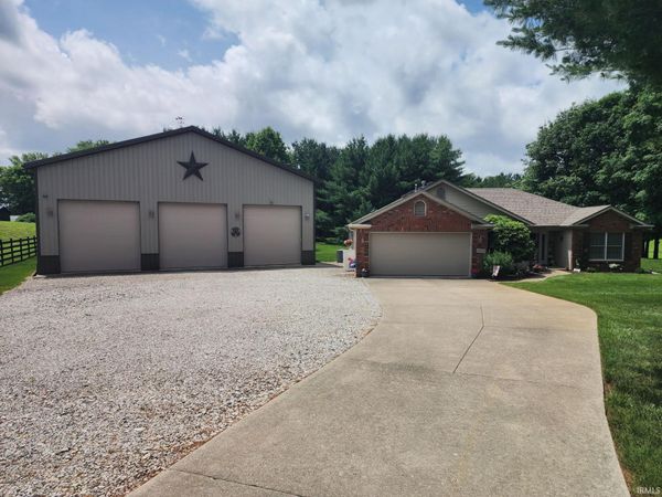 685 Richard Avenue, Burlington, IN 46915