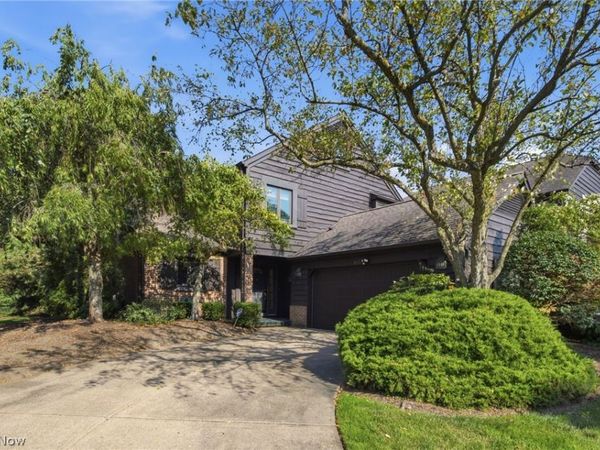 815 Brick Mill Run, Unit 18, Westlake, OH 44145