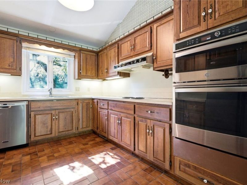 815 Brick Mill Run, Unit 18, Westlake, OH 44145 Photo 19