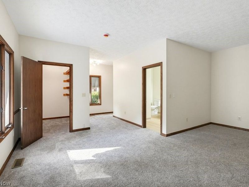 1177 Portage Trail , Cuyahoga Falls, OH 44223 Photo 21
