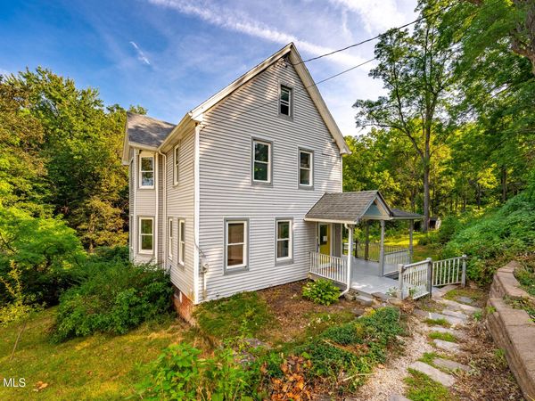 25 Green Avenue, Castleton On Hudson, NY 12033