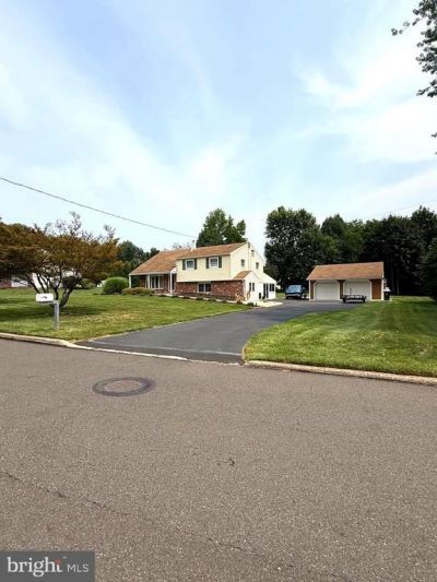 55 BROOK DRIVE, SOUTHAMPTON, PA 18966
