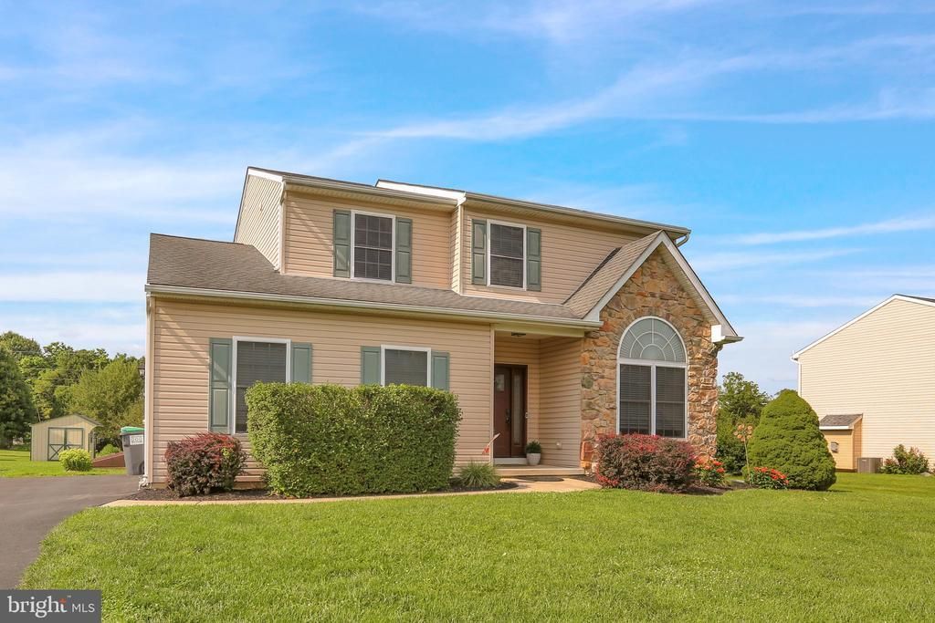 409 E PENN STREET , TOPTON, PA 19562