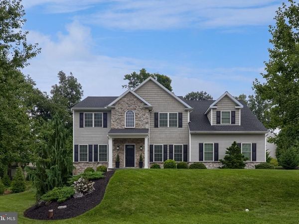 111 CRIMSON LANE, ELIZABETHTOWN, PA 17022