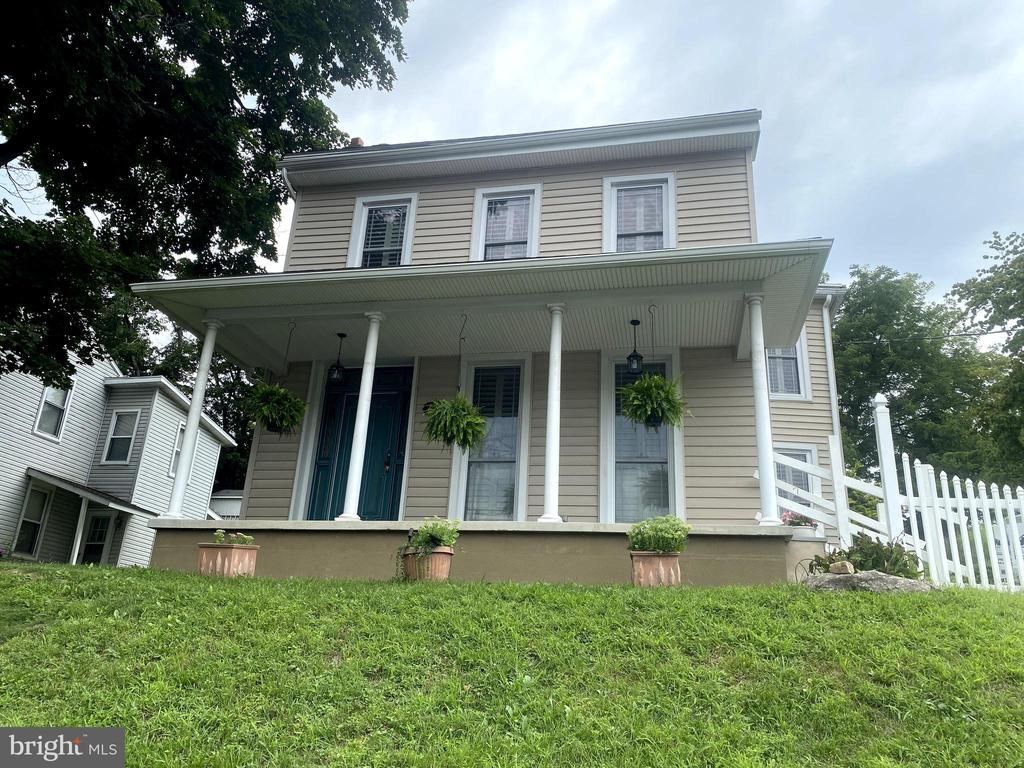 625 S READING AVENUE, BOYERTOWN, PA 19512