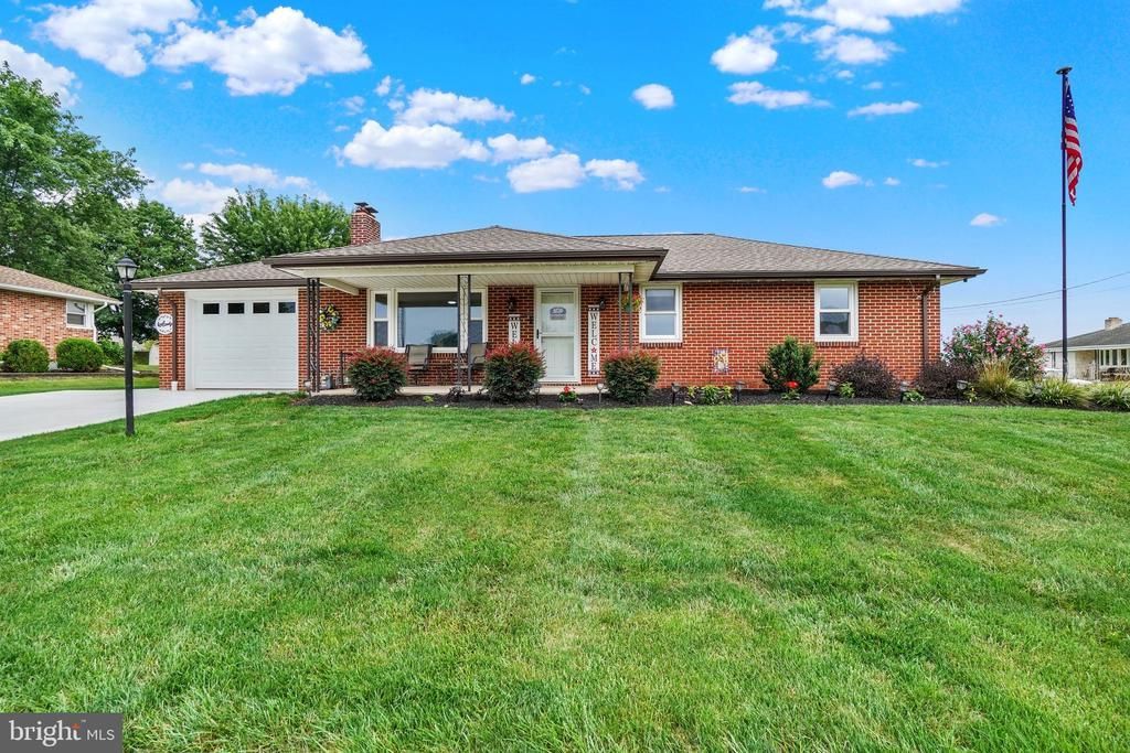 3005 IMPERIAL DRIVE, DOVER, PA 17315