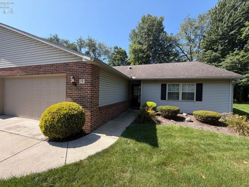 19 Ridgewood Drive, Norwalk, OH 44857 Photo 1