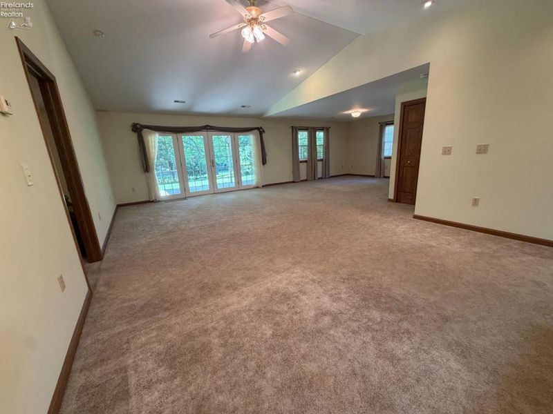 19 Ridgewood Drive, Norwalk, OH 44857 Photo 3