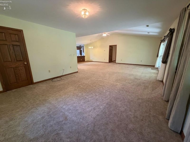 19 Ridgewood Drive, Norwalk, OH 44857 Photo 4