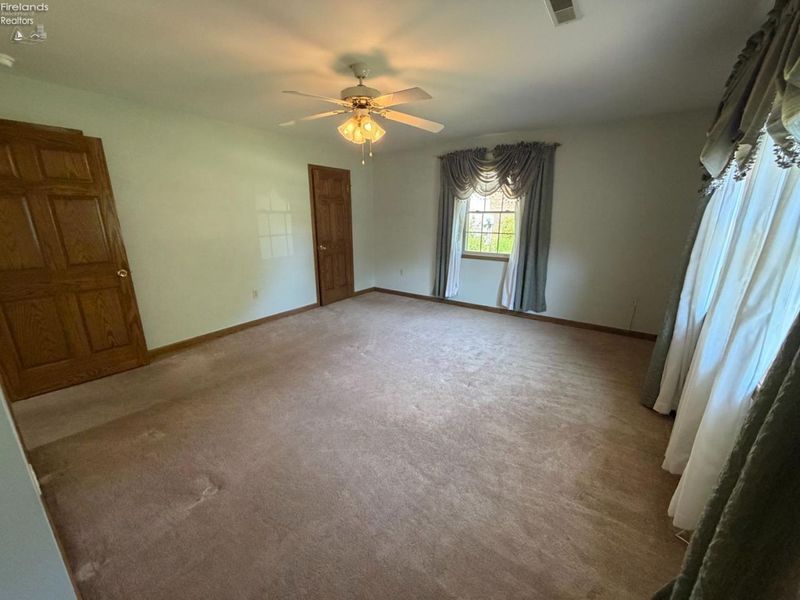 19 Ridgewood Drive, Norwalk, OH 44857 Photo 6