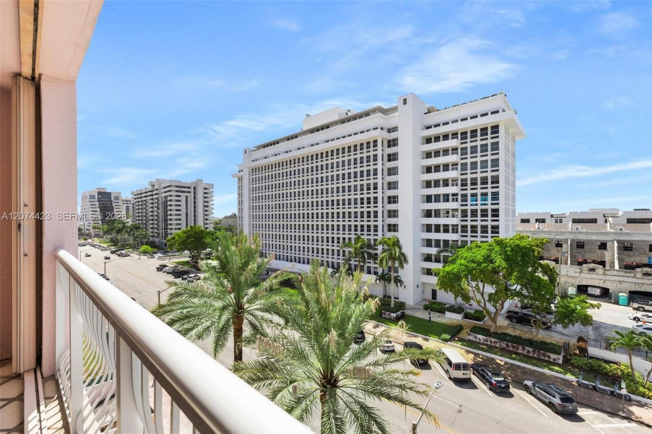721 Biltmore Way , Unit 601, Coral Gables, FL 33134 Photo