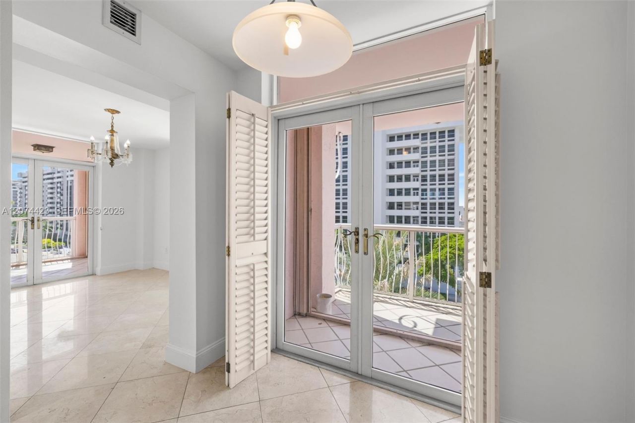 721 Biltmore Way , Unit 601, Coral Gables, FL 33134 Photo