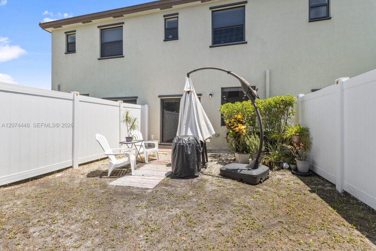 11438 W 34th Ct , Unit 11438, Hialeah, FL 33018 Photo