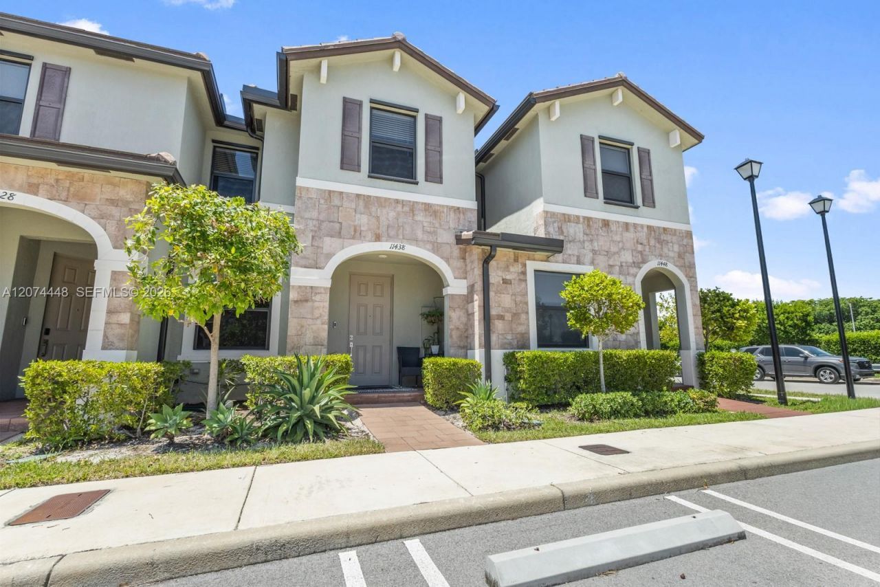 11438 W 34th Ct , Unit 11438, Hialeah, FL 33018 Photo