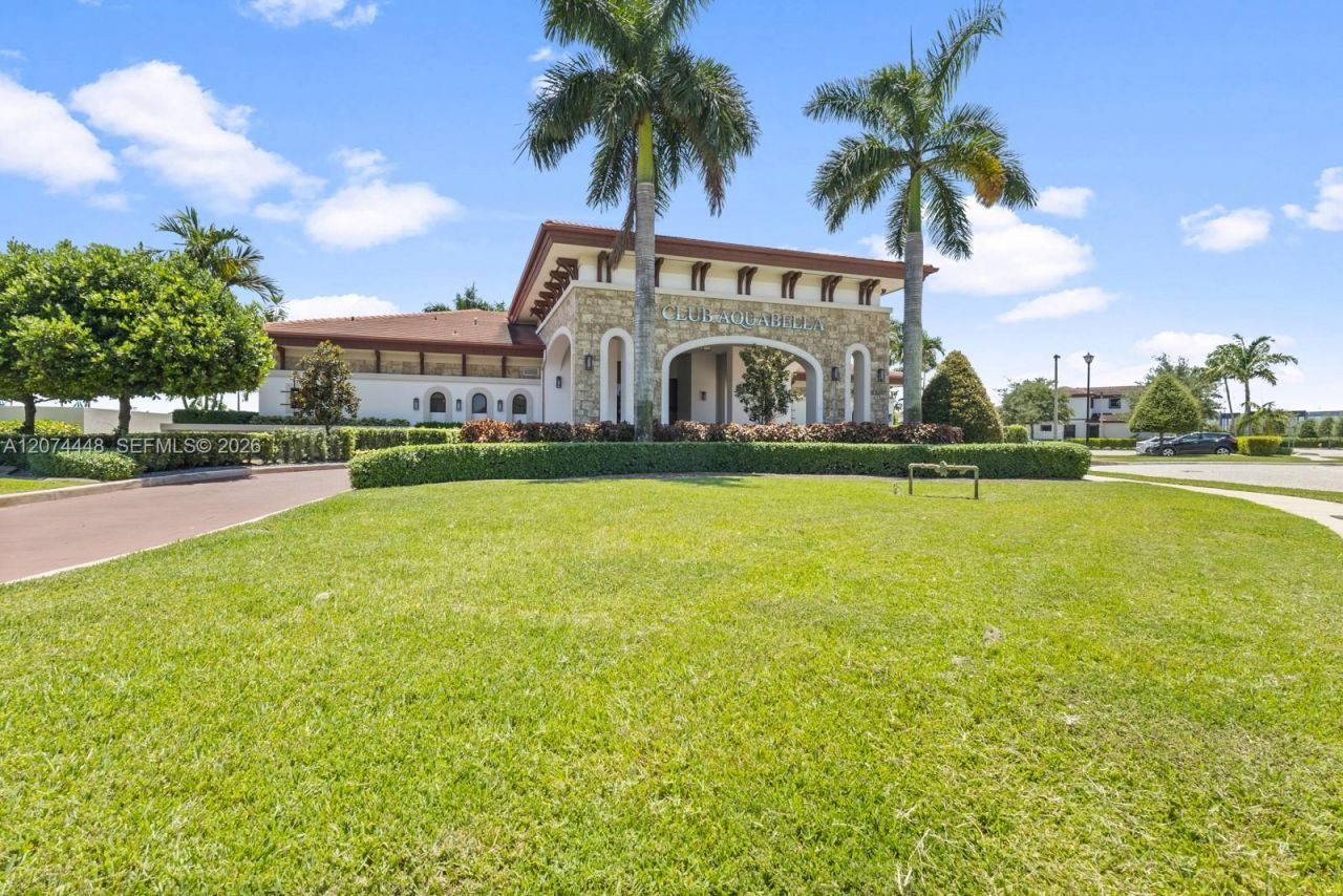 11438 W 34th Ct , Unit 11438, Hialeah, FL 33018 Photo