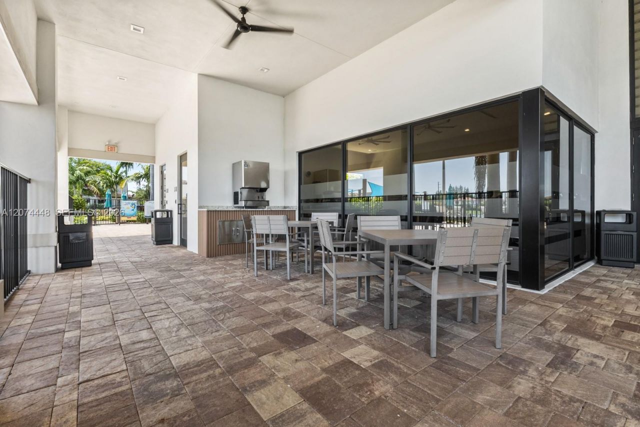 11438 W 34th Ct , Unit 11438, Hialeah, FL 33018 Photo