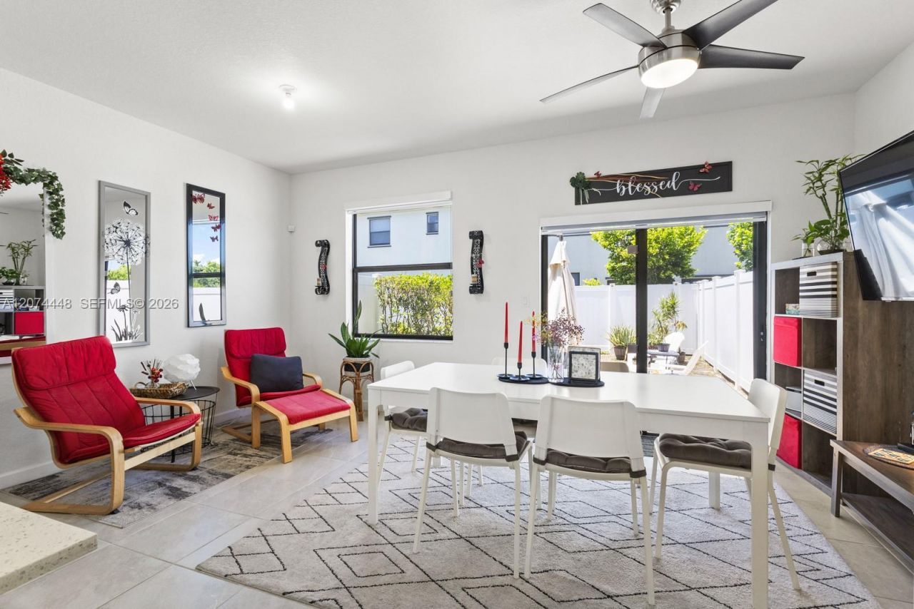11438 W 34th Ct , Unit 11438, Hialeah, FL 33018 Photo