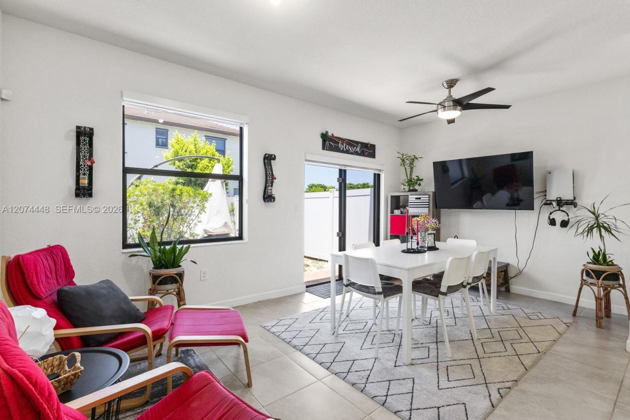 11438 W 34th Ct , Unit 11438, Hialeah, FL 33018 Photo