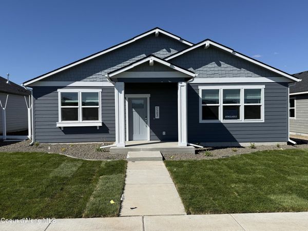 5302 E Antares Ln, Post Falls, ID 83854