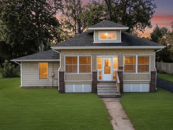 517 E Mulberry Street , Watseka, IL 60970