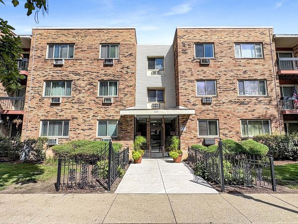 420 HOME Avenue, Unit 306N, Oak Park, IL 60302