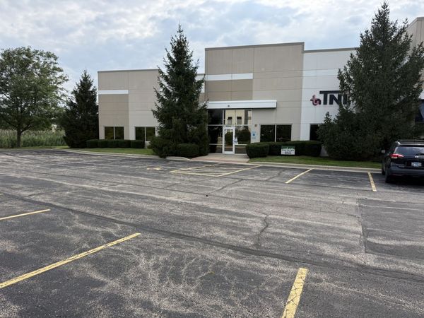 333 Charles Court, West Chicago, IL 60185