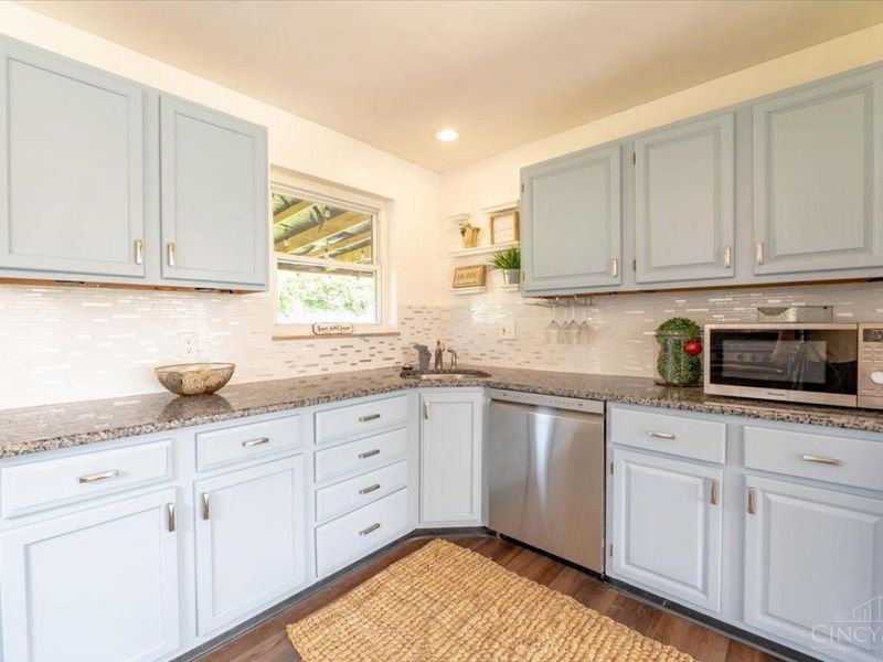 1691 Sanborn Drive, Reading, OH 45215 Photo 9