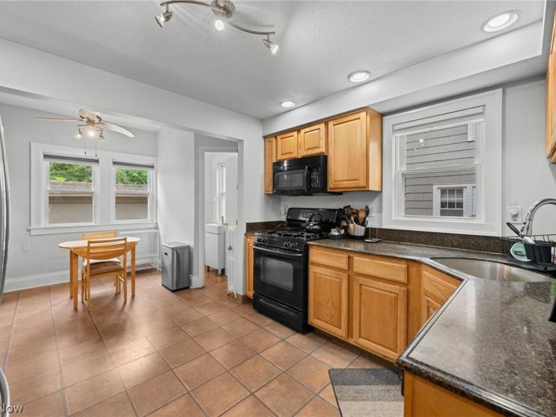 3322 E Fairfax Road, Cleveland Heights, OH 44118 Photo 10