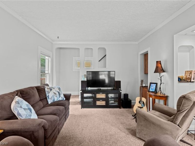 3322 E Fairfax Road, Cleveland Heights, OH 44118 Photo 3