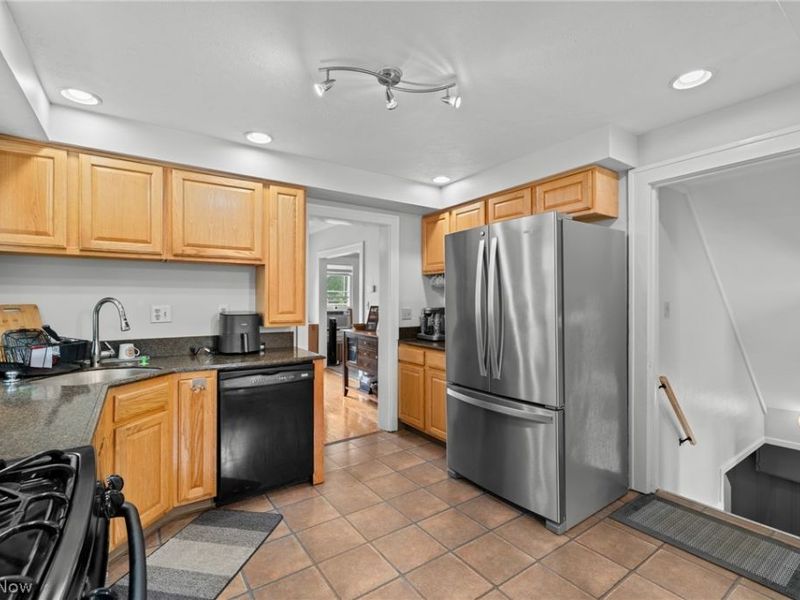 3322 E Fairfax Road, Cleveland Heights, OH 44118 Photo 7