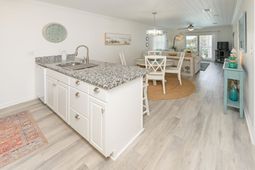 1509 N Waccamaw Dr. photo 4