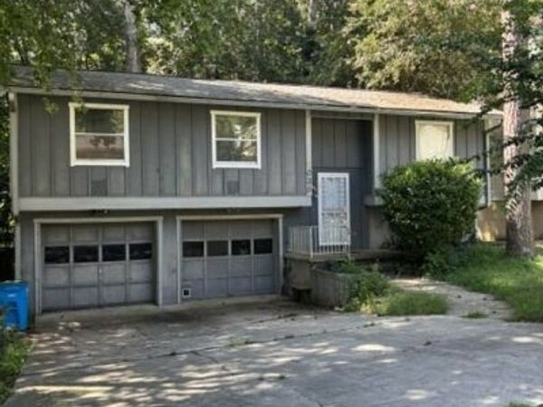 4038 Valley Brook Road, Snellville, GA 30039