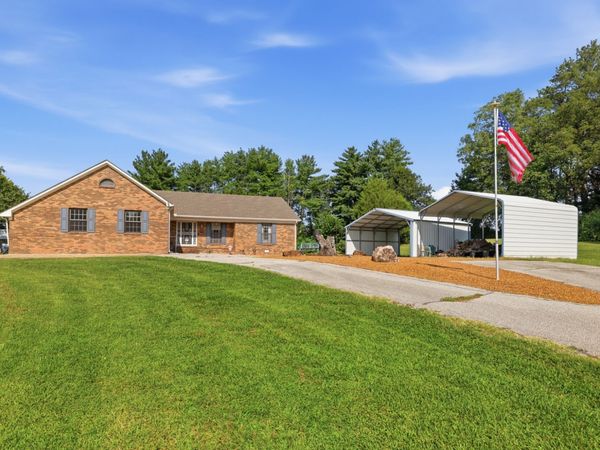 135 S Ed Moffatt Rd , Union City, TN 38261