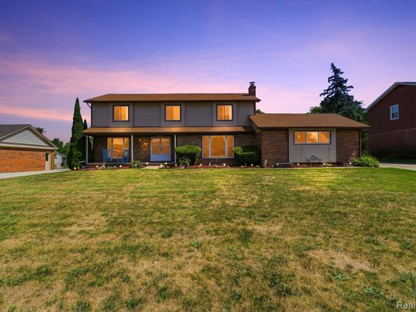 12911 Croftshire Drive , Grand Blanc, Mi 48439