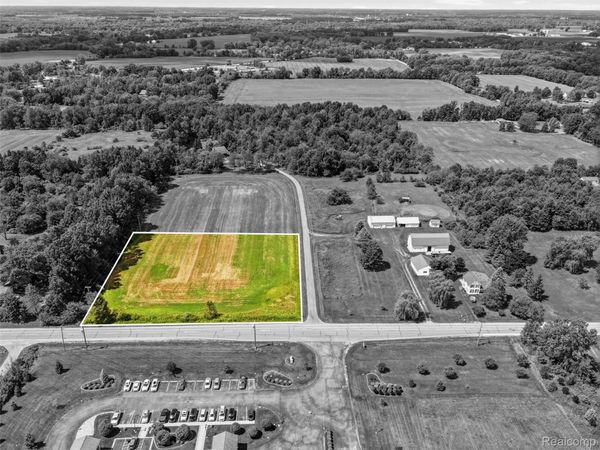 2712 N Burkhart Road, Howell Township, Mi 48855