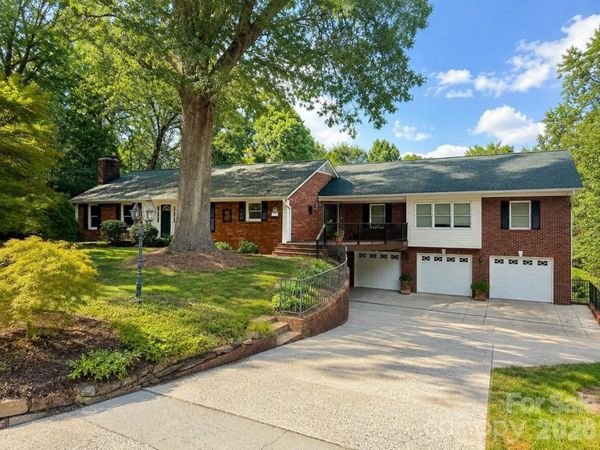 250 36th Avenue NW, Hickory, NC 28601