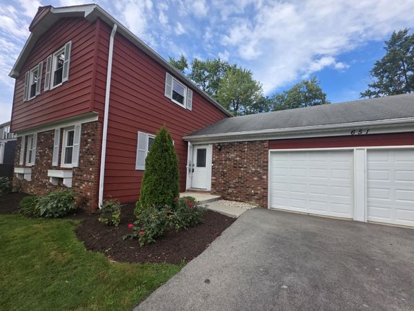 651 WOODHOLLOW Lane , Buffalo Grove, IL 60089