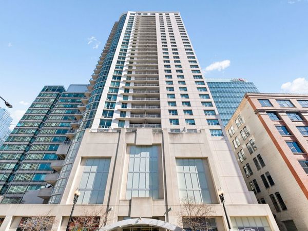 125 S Jefferson Street, Unit 3002, Chicago, IL 60661