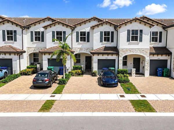 12621 NW 23RD PLACE , MIAMI, FL 33167