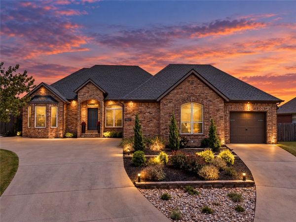 5807 S 66th Street, Rogers, AR 72718