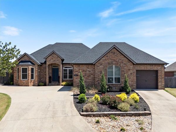 5807 S 66th Street , Rogers, AR 72718