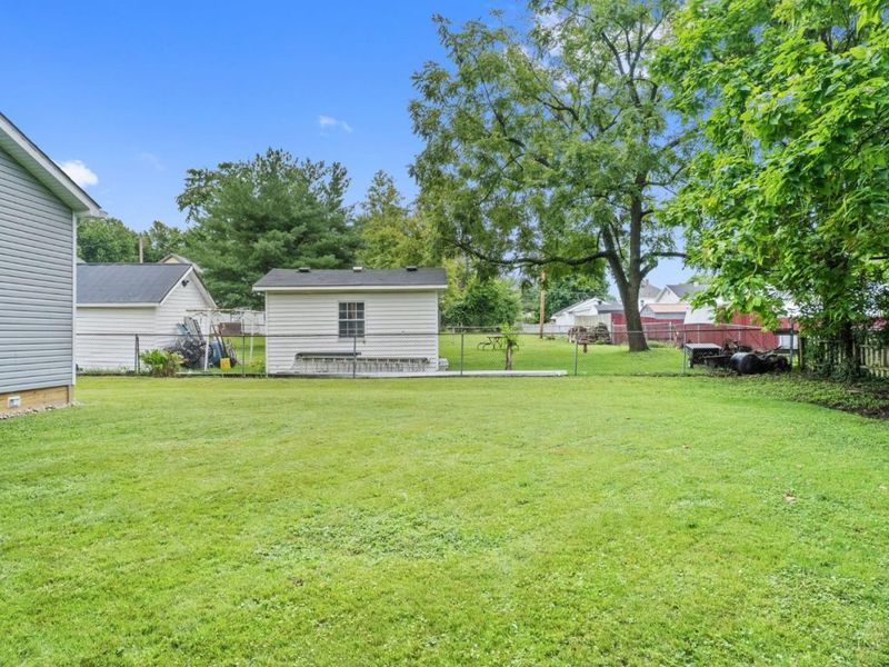 300 Blair Avenue, Pleasant Township, OH 45121 Photo 10