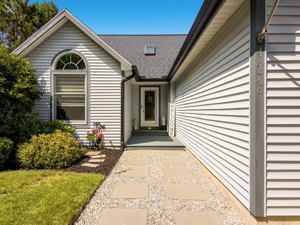 4478 Hampshire Drive, Williamsburg, MI 49690
