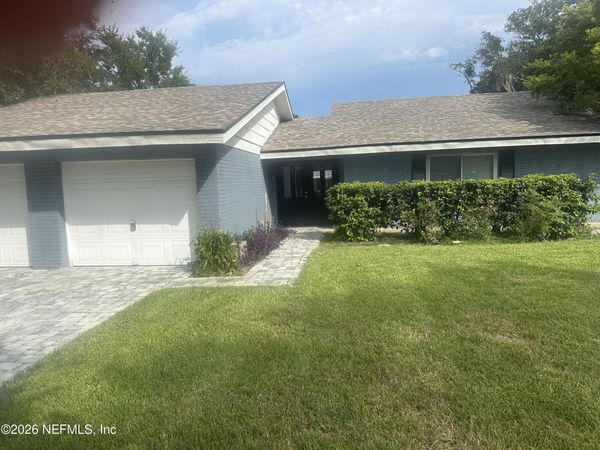 112 GRANADA Lane, Ponte Vedra Beach, FL 32082