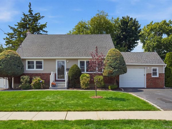 430 Hilda Street, East Meadow, NY 11554